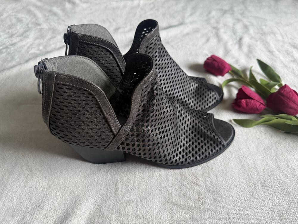 Boutique by Corky's Apollo Peep Toe Ankle Booties Size 8